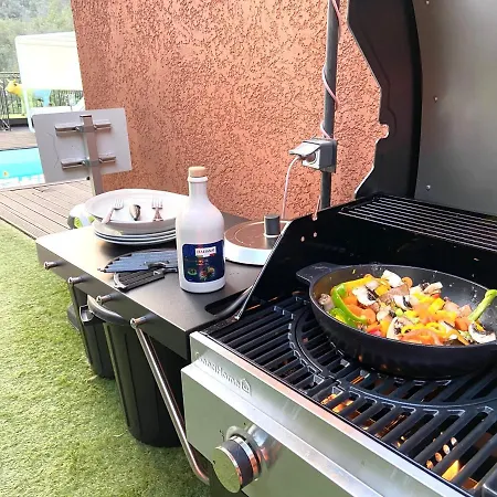 Konukevi Colina Cannes 4*