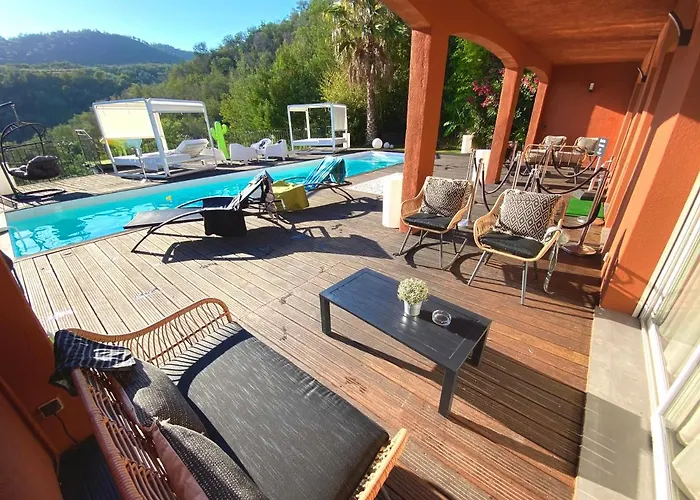 Colina 4* Мандельё-ла-Напуль