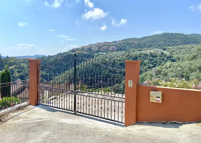Casa de hóspedes Colina 4*